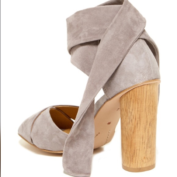 Splendid Johnson Gray Block Heel Sandals - Picture 6 of 7
